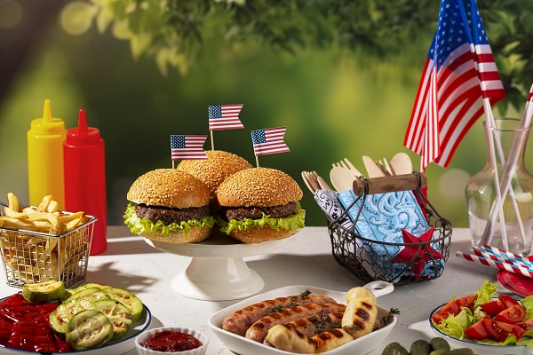 https://bloomtreerealty.com/files/2023/06/delicious-burgers-us-labor-day.jpg